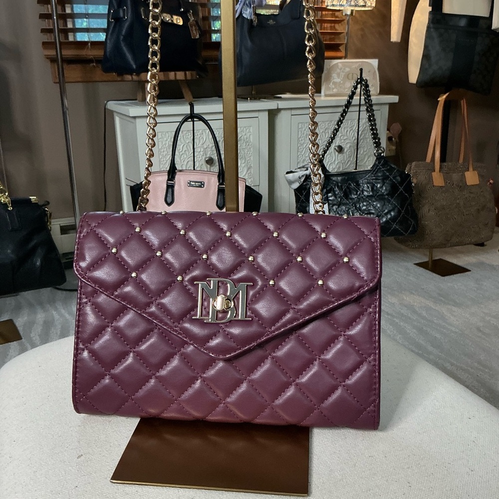 Quilted Plum Shoulder Bag with Gold Hardware - Picture 3 of 11